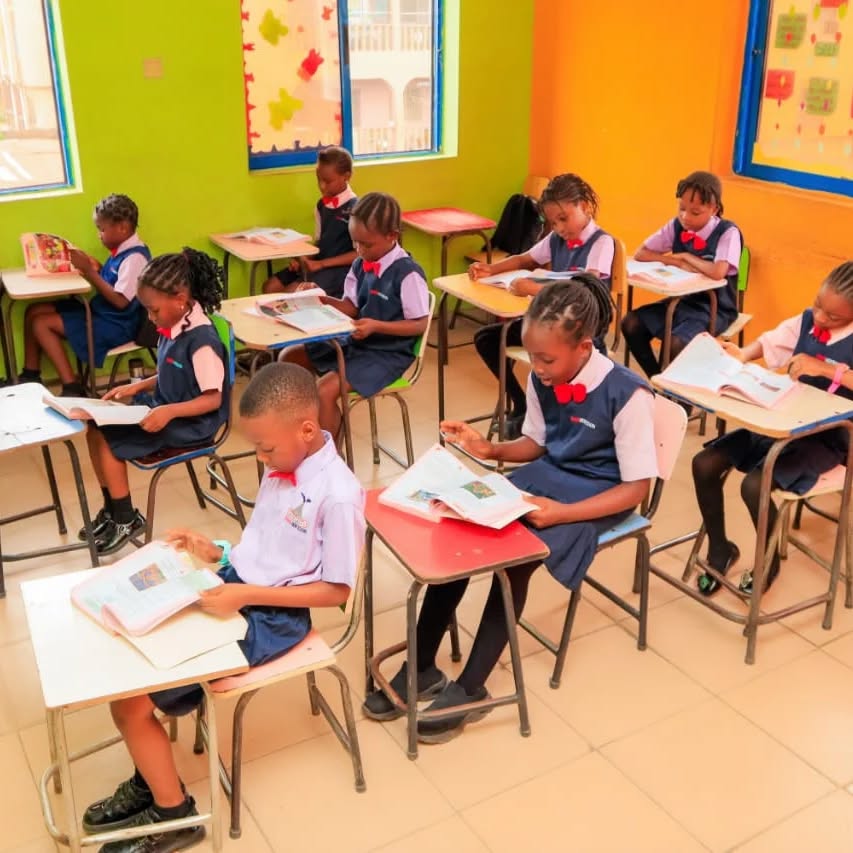 Montessori pupils learning together