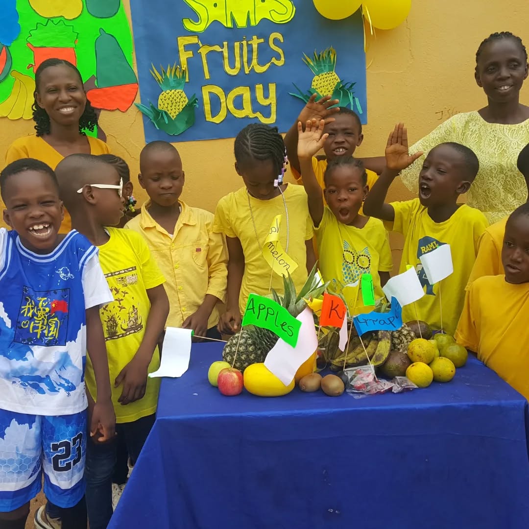 Montessori pupils with fruits