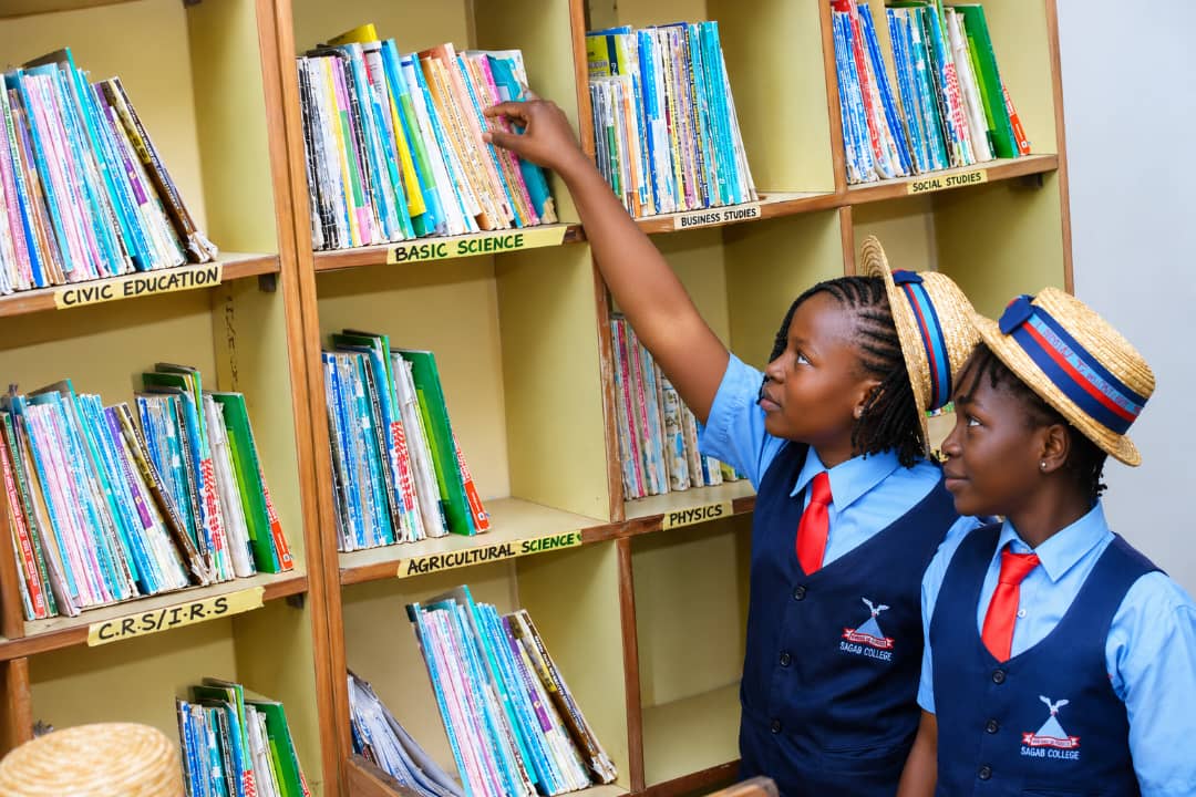 Students reading and studying in the Sagab College library